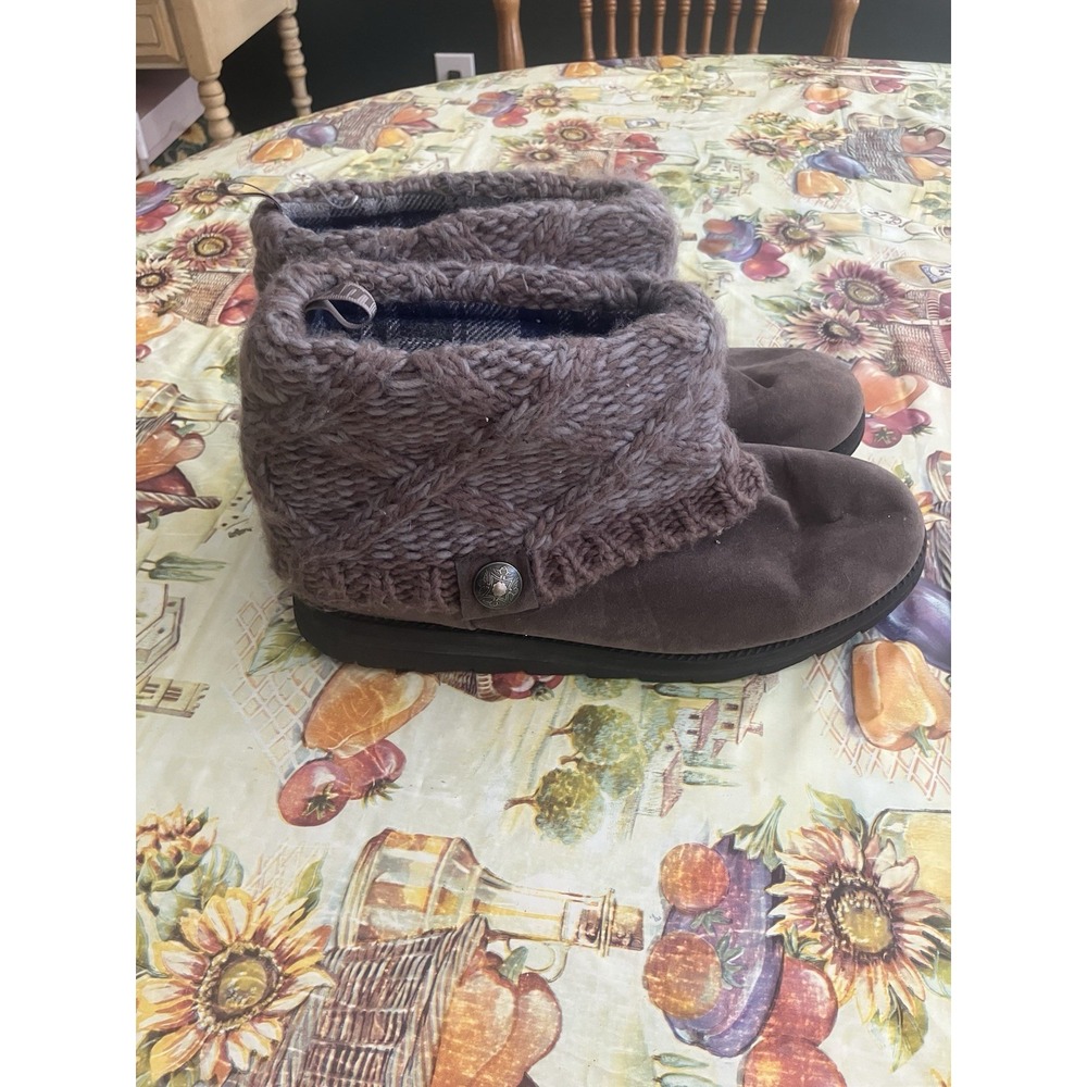 Muk Luks Women's Boots Sz 10 Style 16623 Moccasin Gray Sweater Mukluks Shearling